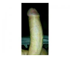 Looking to lick a pretty pussy