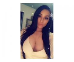 petite bombshell